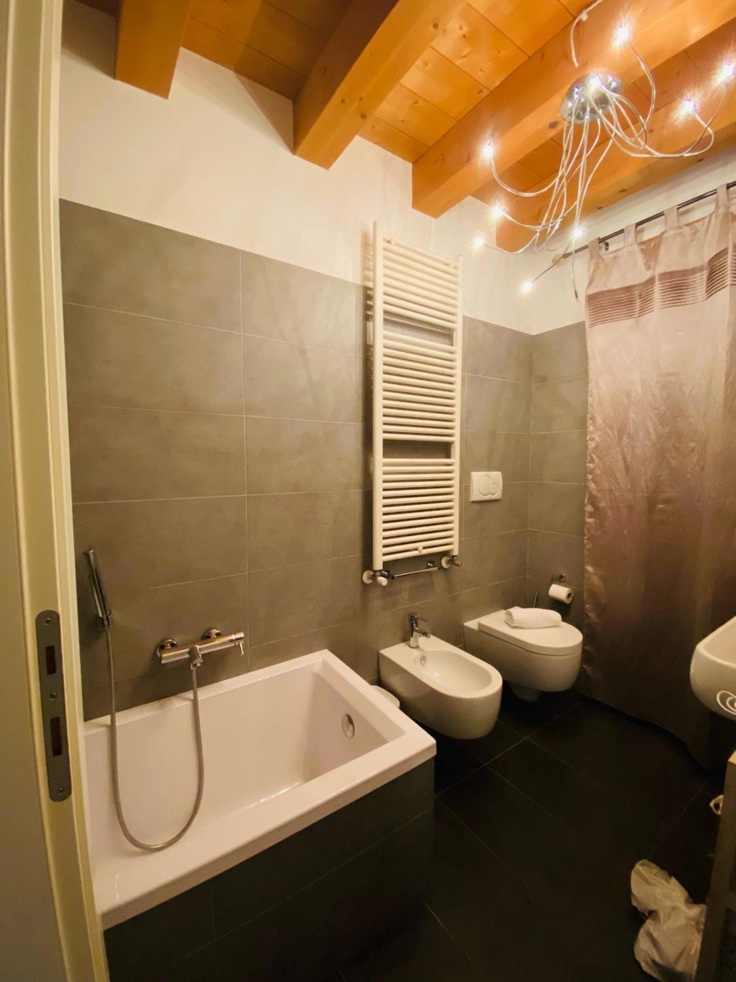 Central Luxury Garden Guest House Mestre Exterior foto
